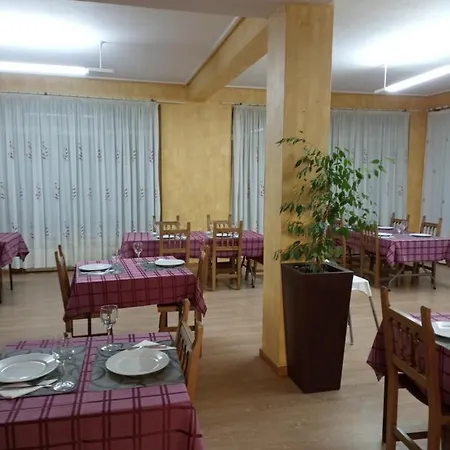 Konukevi O Novo Alto Do Couso Ourense